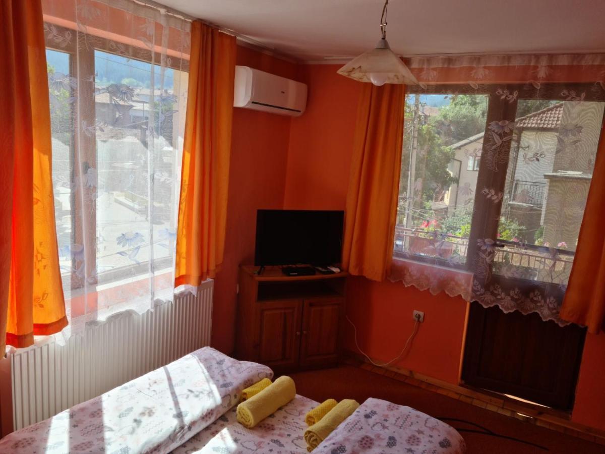 Фън Шуй Къща За Гости 88 Dobrinishte Luaran gambar
